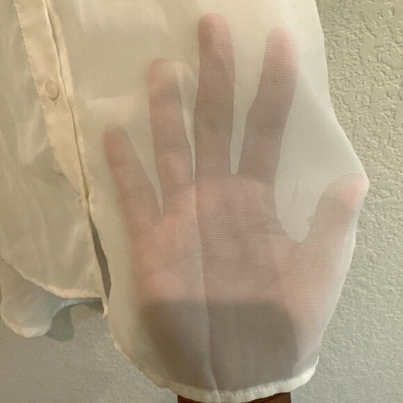 Almost Famous Women's White Sleeveless Top Size Small - Picture 4 of 7